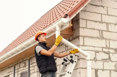 Pose et remplacement de gouttières à Chimilin